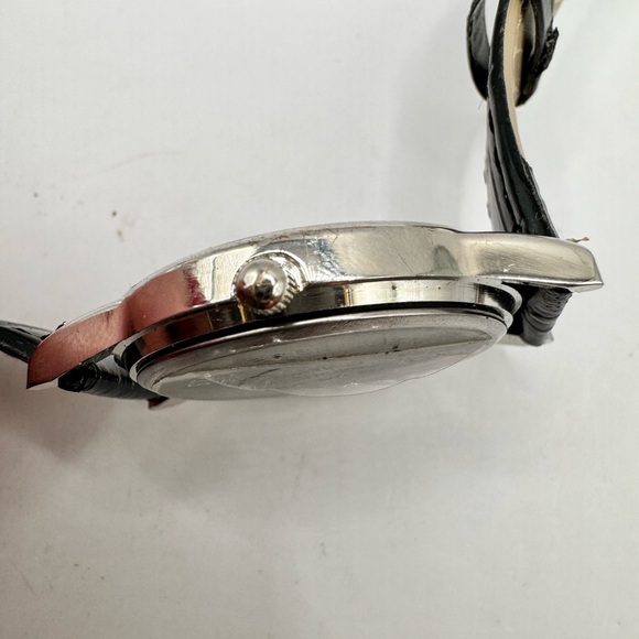 Set of two Calvin hill watches needs battery - Picture 3 of 13